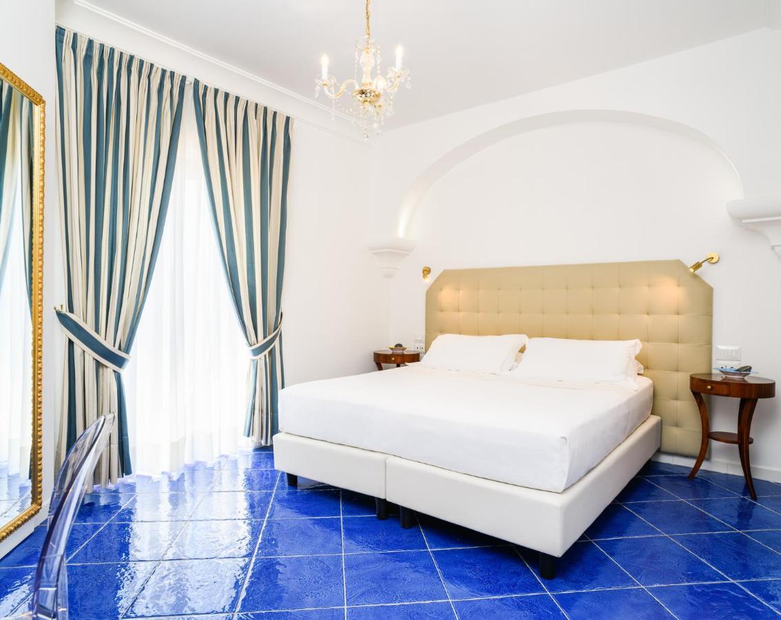 La Casa Di Paolo Casa Di Charme Hotel มารีนาดีกาเมโรตา ภายนอก รูปภาพ
