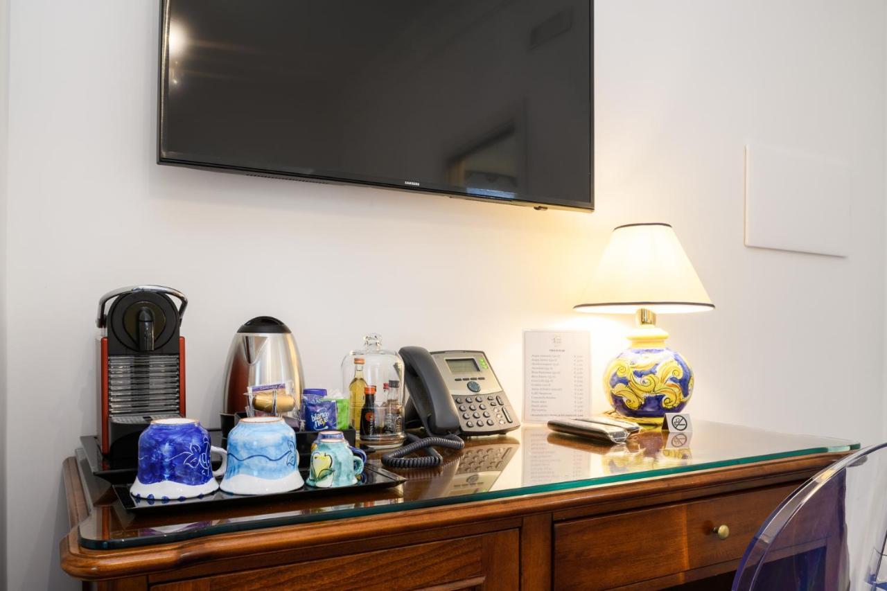 La Casa Di Paolo Casa Di Charme Hotel มารีนาดีกาเมโรตา ภายนอก รูปภาพ