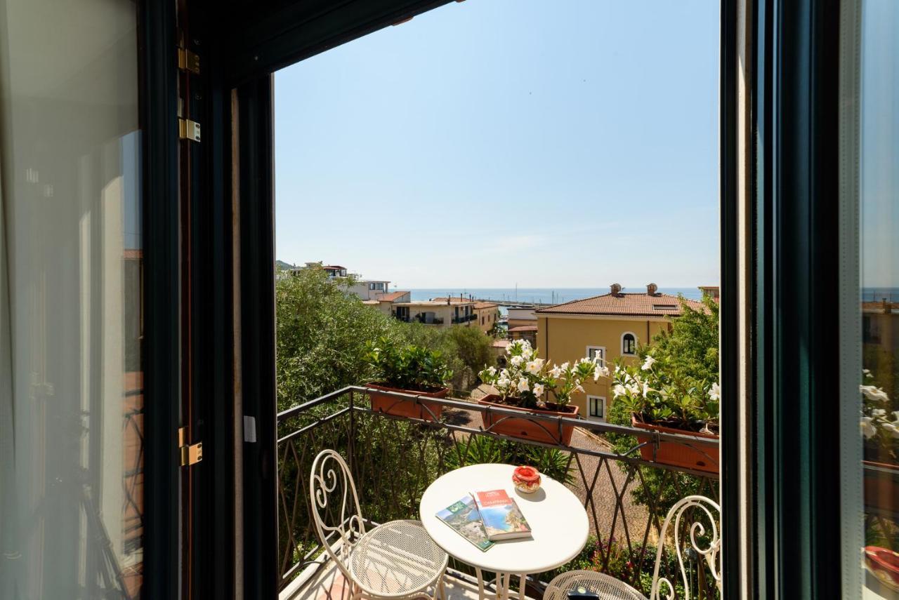 La Casa Di Paolo Casa Di Charme Hotel มารีนาดีกาเมโรตา ภายนอก รูปภาพ