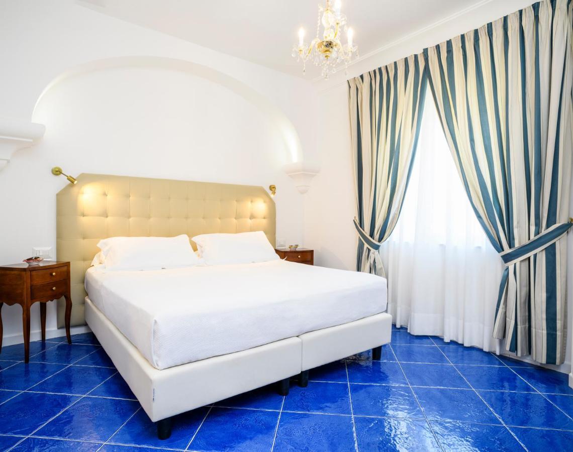 La Casa Di Paolo Casa Di Charme Hotel มารีนาดีกาเมโรตา ภายนอก รูปภาพ