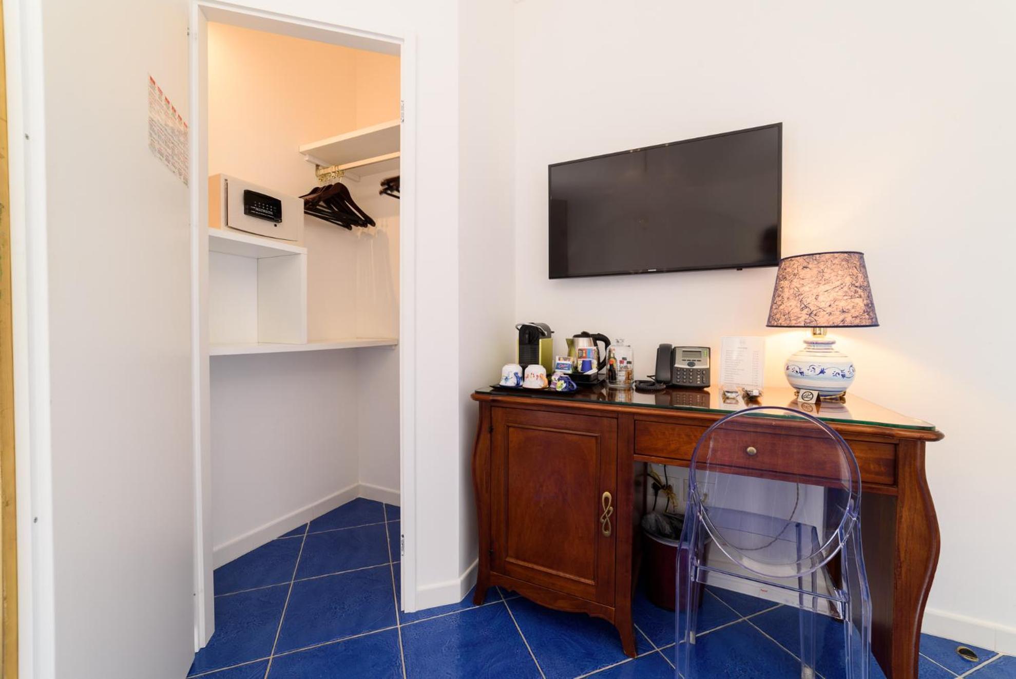 La Casa Di Paolo Casa Di Charme Hotel มารีนาดีกาเมโรตา ภายนอก รูปภาพ